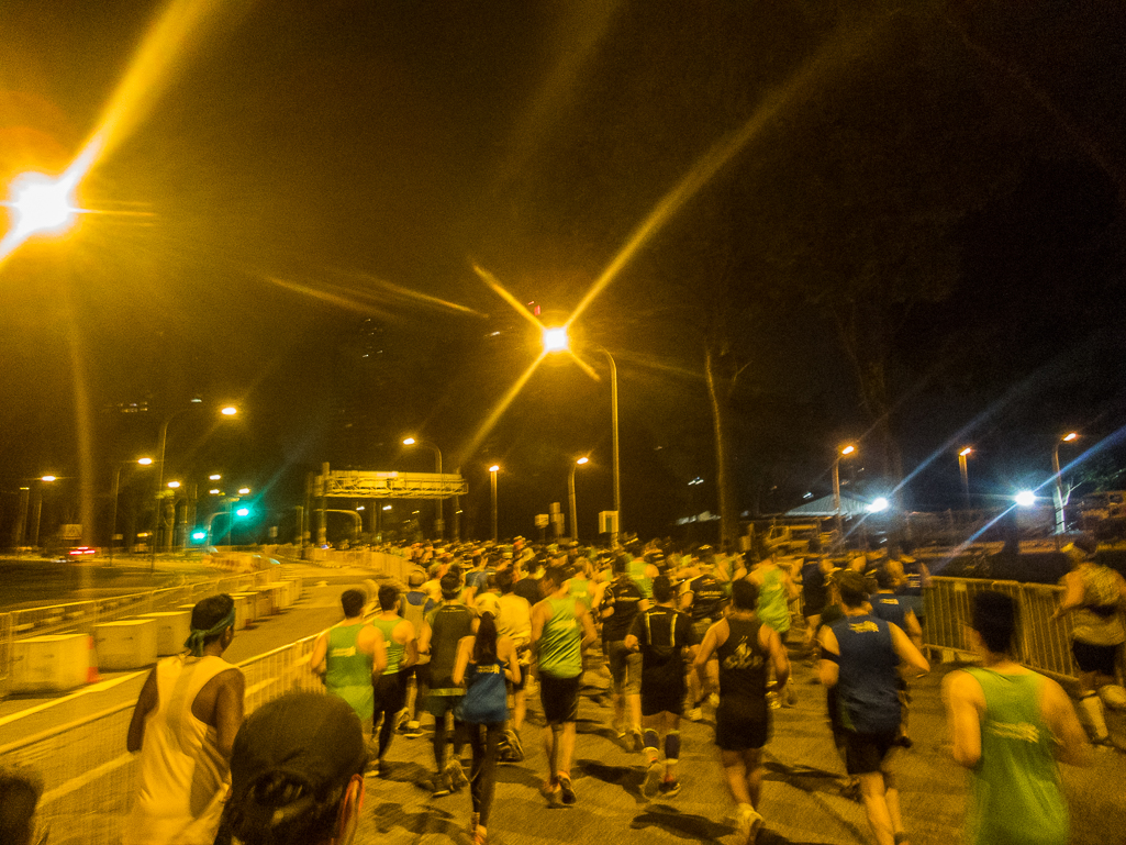 Standard Chartered Singapore Marathon 2018 - Tor Rnnow