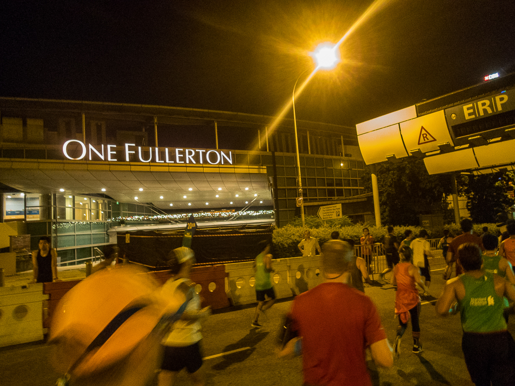 Standard Chartered Singapore Marathon 2018 - Tor Rnnow