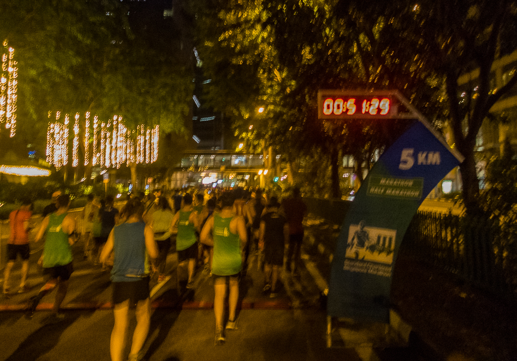 Standard Chartered Singapore Marathon 2018 - Tor Rnnow