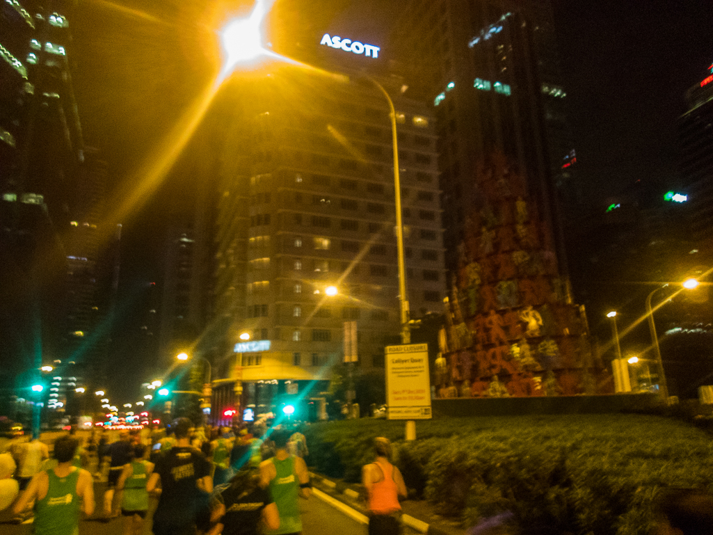 Standard Chartered Singapore Marathon 2018 - Tor Rnnow