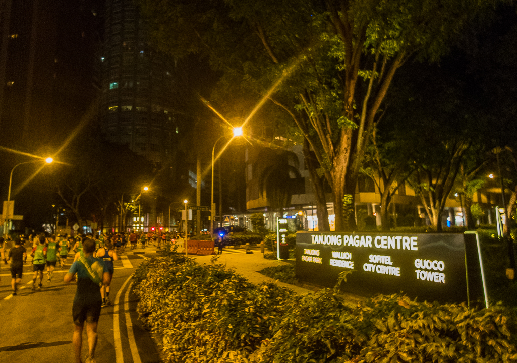 Standard Chartered Singapore Marathon 2018 - Tor Rnnow