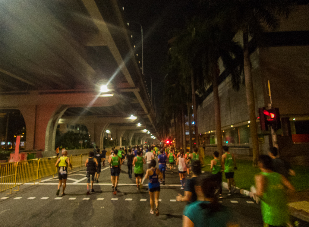 Standard Chartered Singapore Marathon 2018 - Tor Rnnow