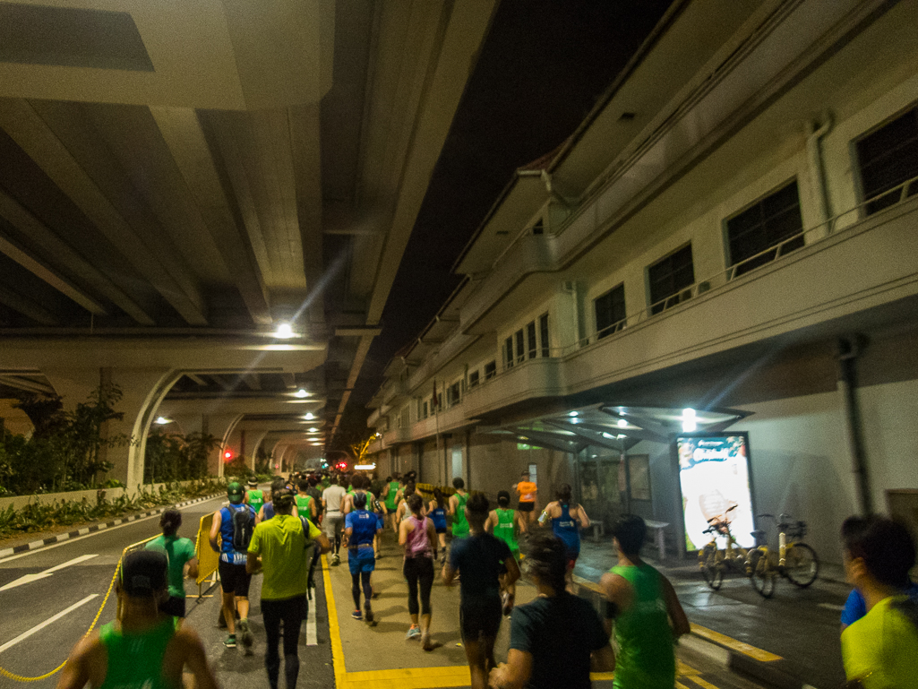 Standard Chartered Singapore Marathon 2018 - Tor Rnnow