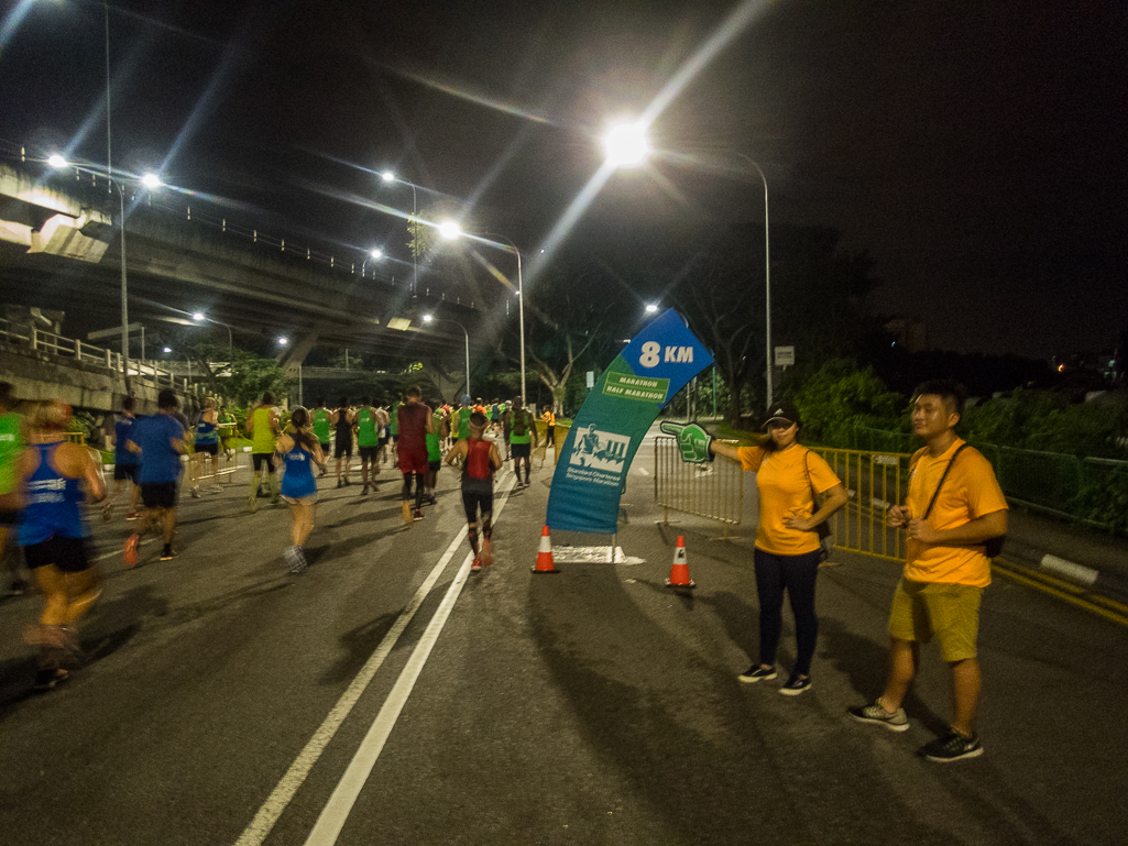 Standard Chartered Singapore Marathon 2018 - Tor Rnnow