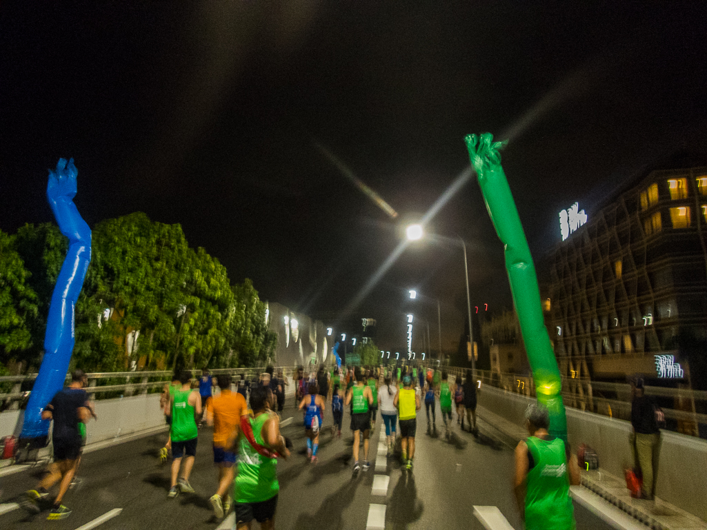 Standard Chartered Singapore Marathon 2018 - Tor Rnnow