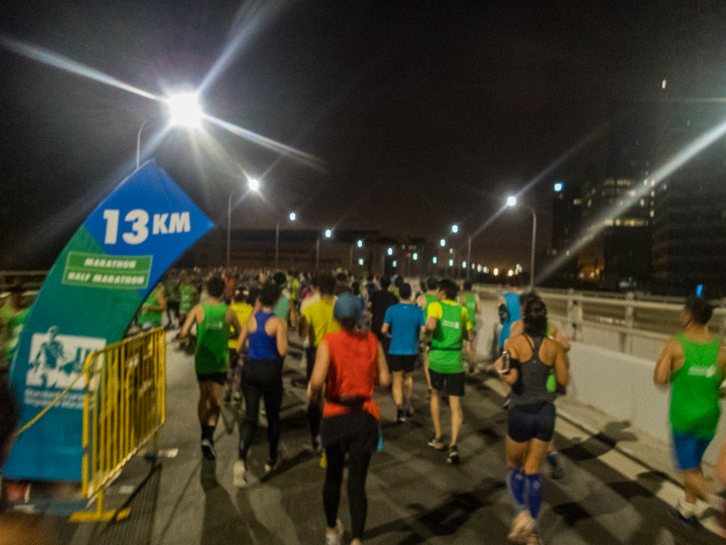 Standard Chartered Singapore Marathon 2018 - Tor Rnnow