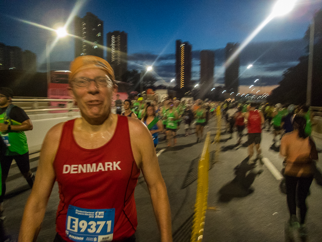 Standard Chartered Singapore Marathon 2018 - Tor Rnnow