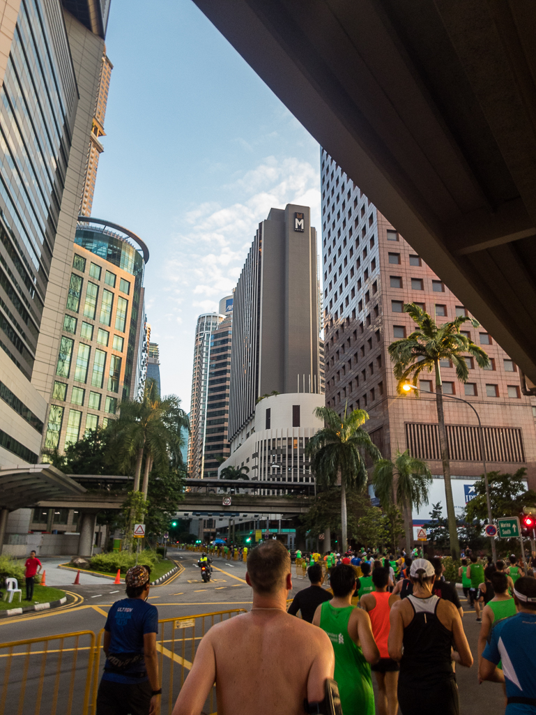 Standard Chartered Singapore Marathon 2018 - Tor Rnnow