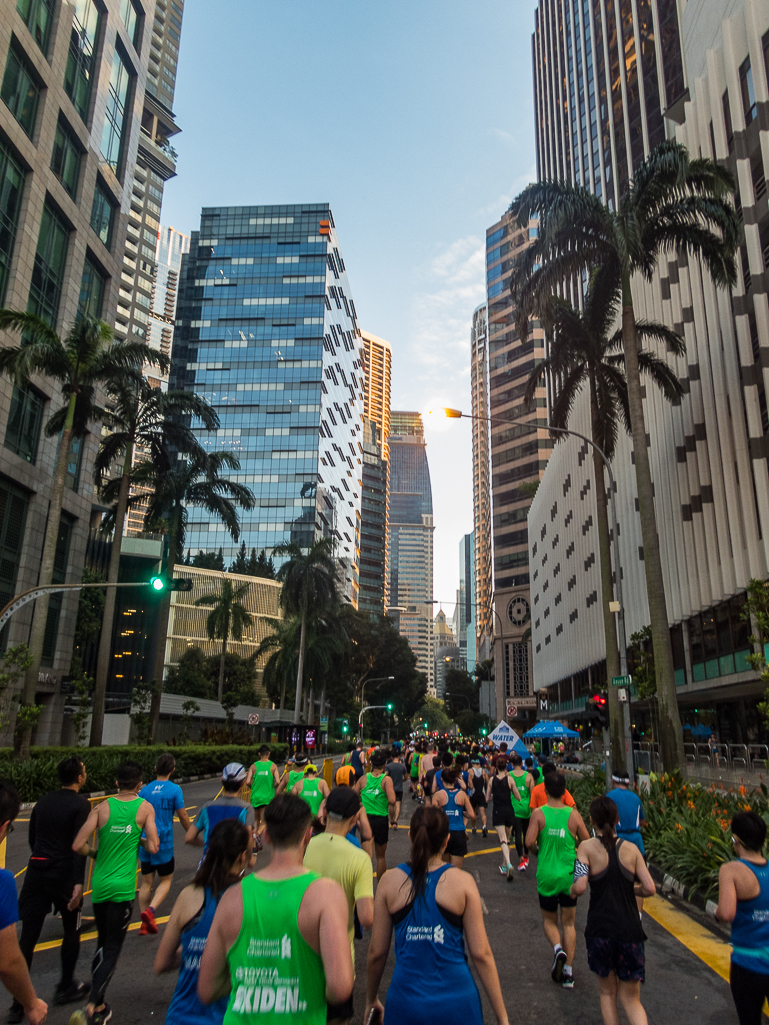 Standard Chartered Singapore Marathon 2018 - Tor Rnnow