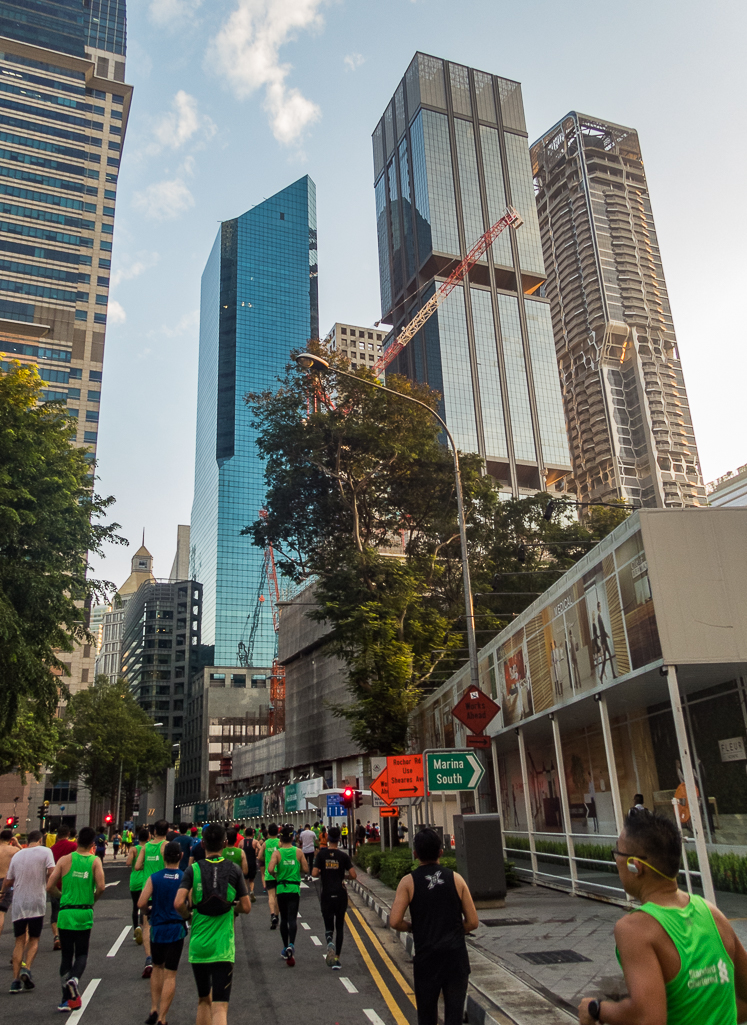 Standard Chartered Singapore Marathon 2018 - Tor Rnnow