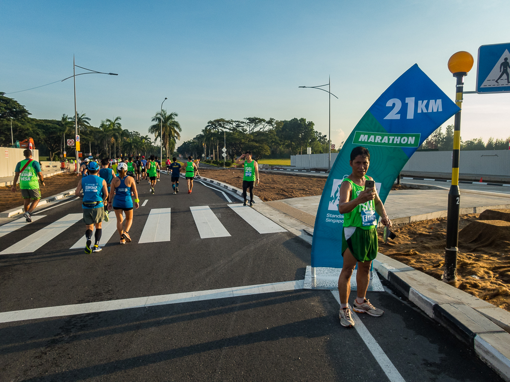 Standard Chartered Singapore Marathon 2018 - Tor Rnnow