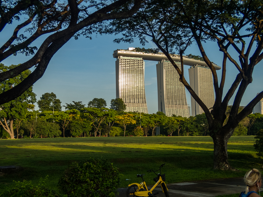 Standard Chartered Singapore Marathon 2018 - Tor Rnnow