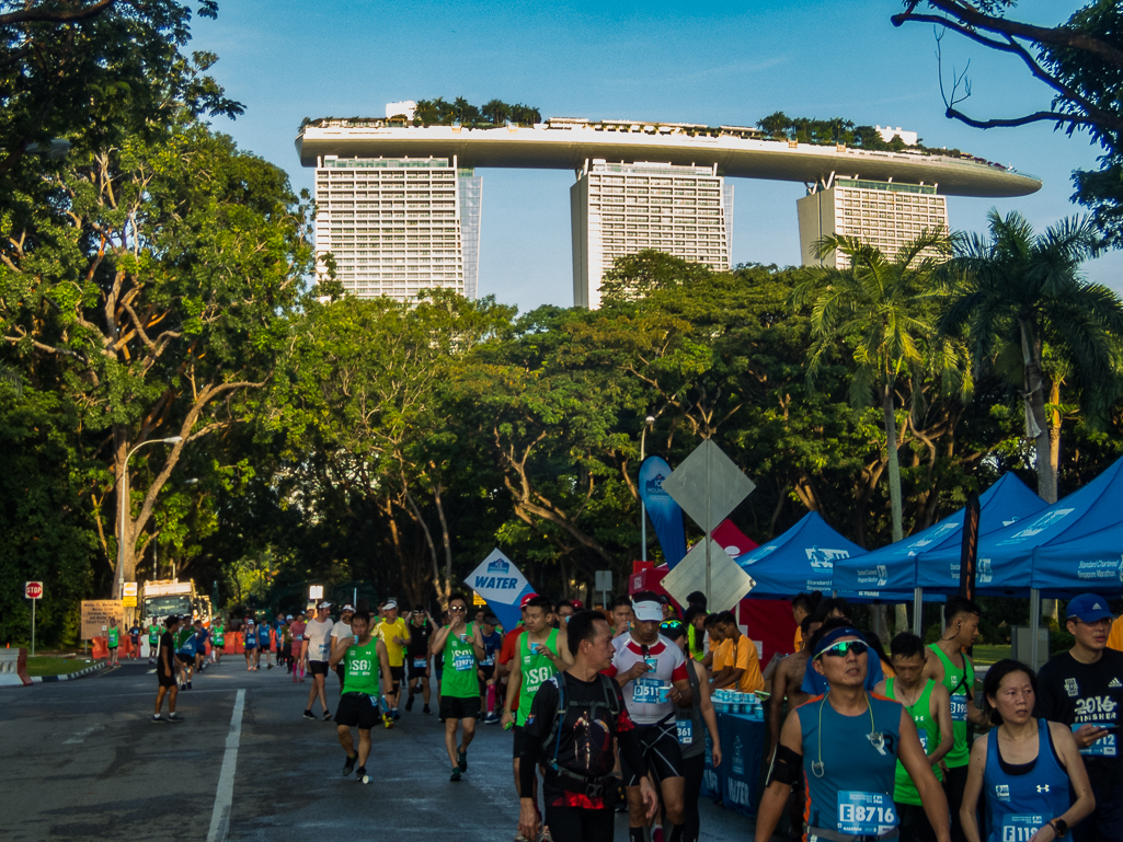 Standard Chartered Singapore Marathon 2018 - Tor Rnnow