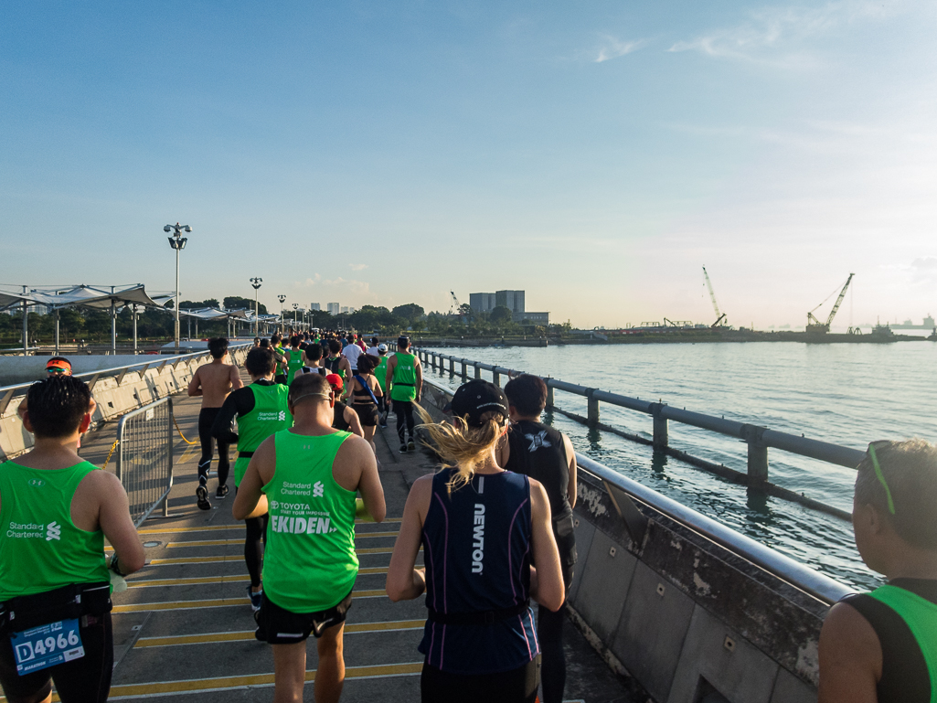 Standard Chartered Singapore Marathon 2018 - Tor Rnnow