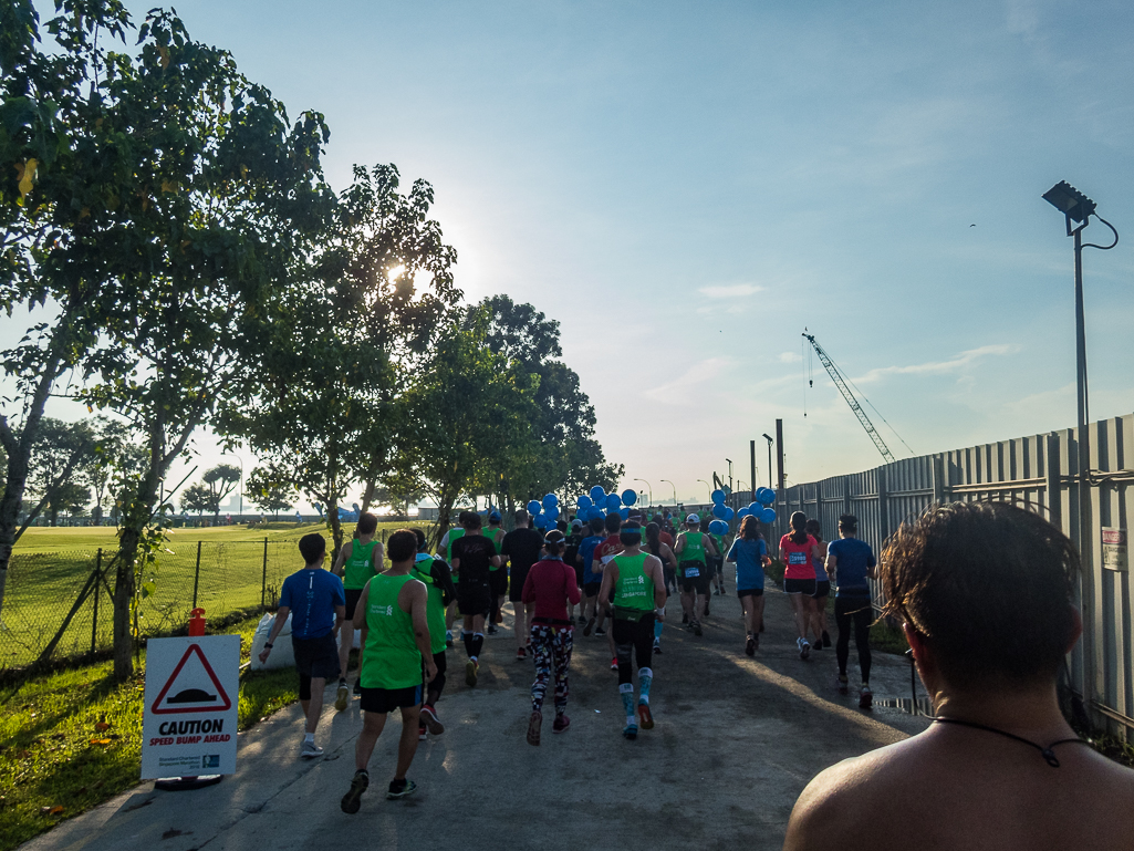 Standard Chartered Singapore Marathon 2018 - Tor Rnnow