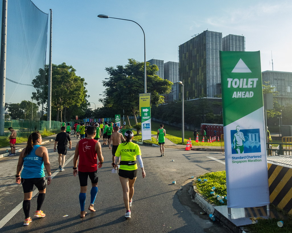 Standard Chartered Singapore Marathon 2018 - Tor Rnnow