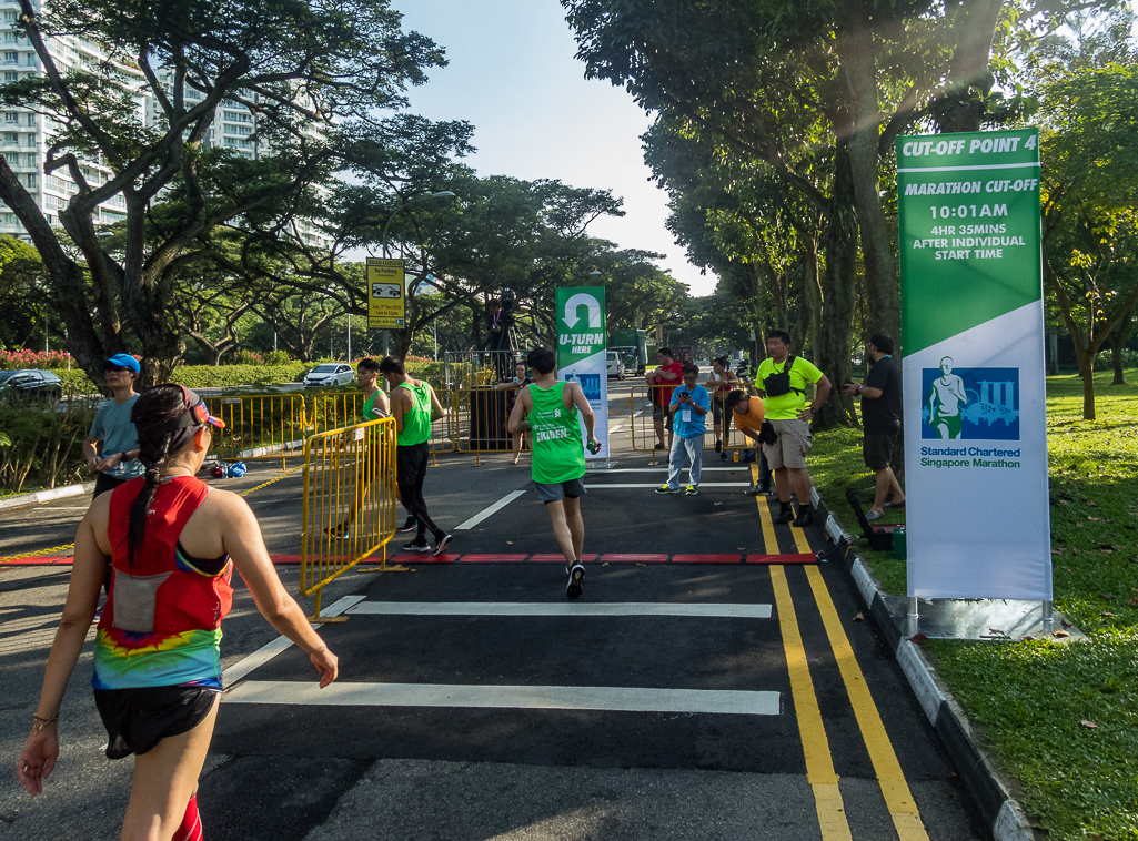 Standard Chartered Singapore Marathon 2018 - Tor Rnnow