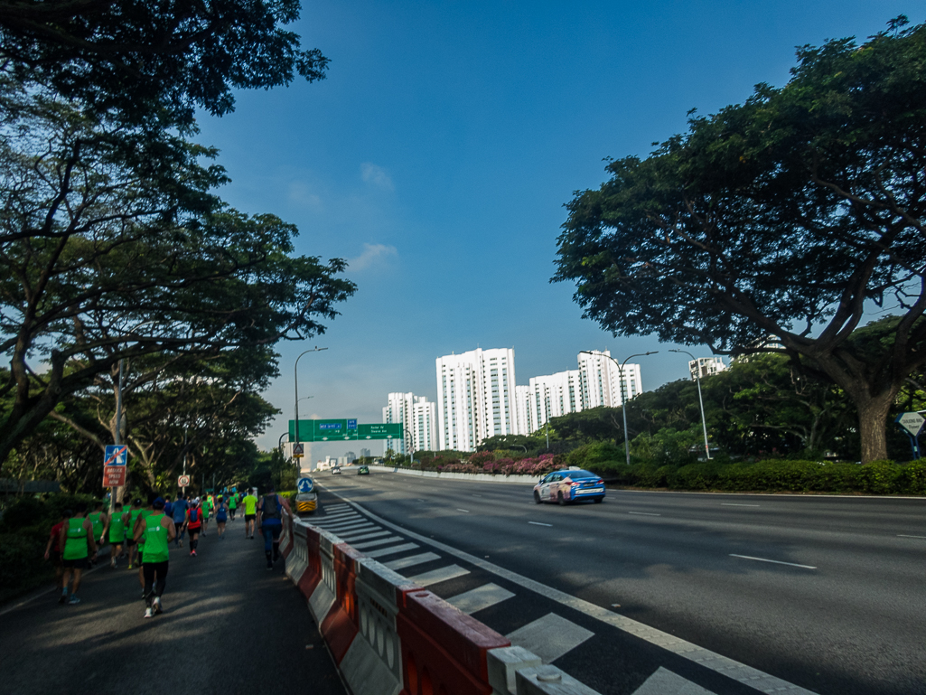 Standard Chartered Singapore Marathon 2018 - Tor Rnnow