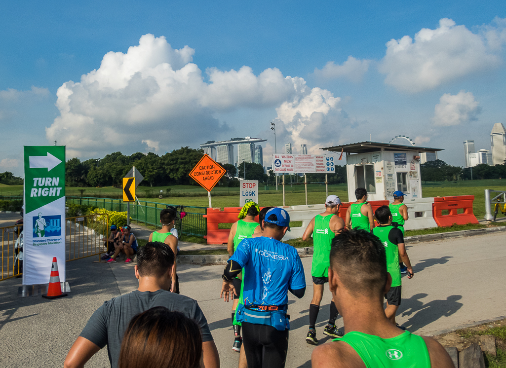 Standard Chartered Singapore Marathon 2018 - Tor Rnnow