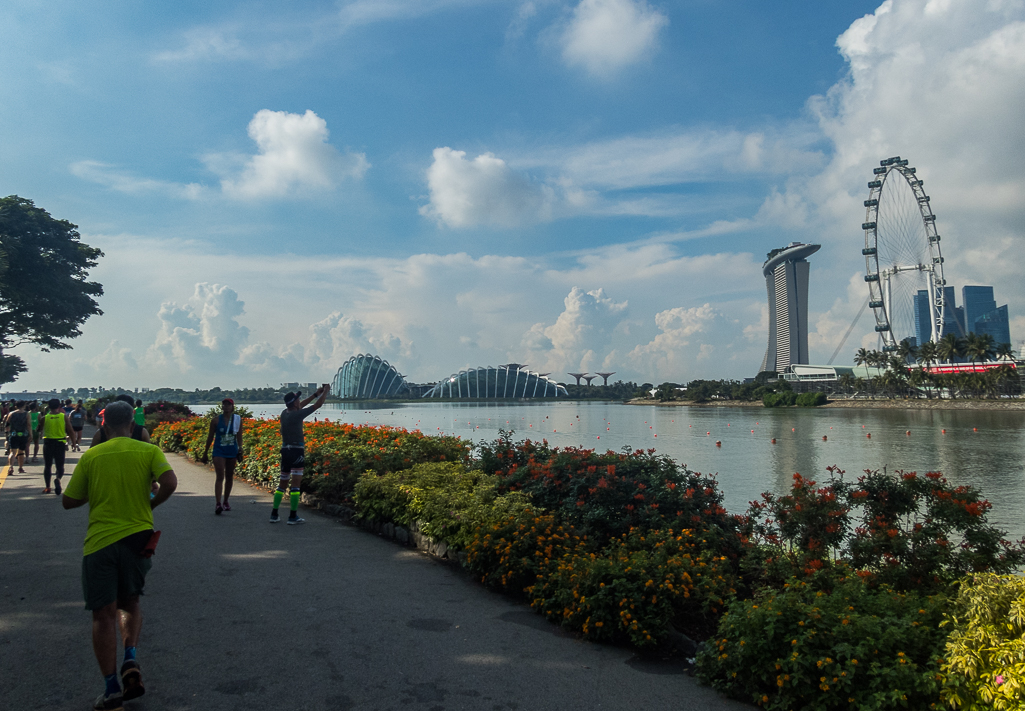 Standard Chartered Singapore Marathon 2018 - Tor Rnnow