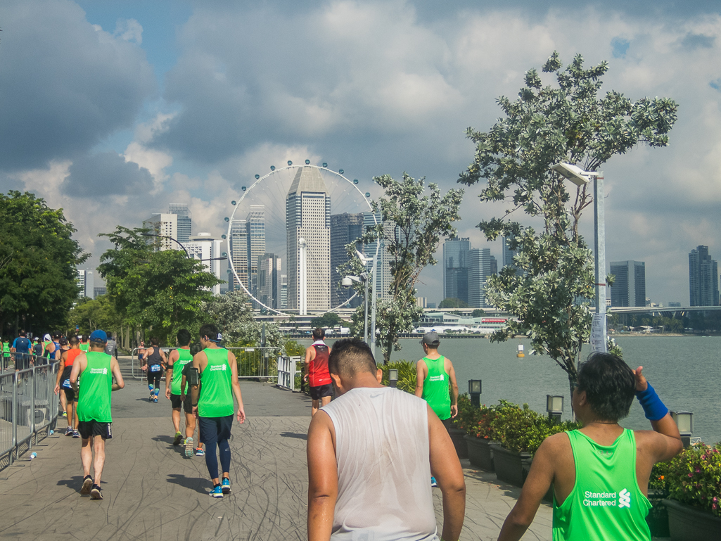 Standard Chartered Singapore Marathon 2018 - Tor Rnnow