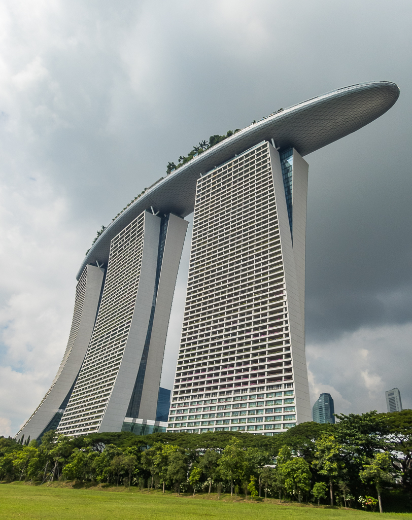 Standard Chartered Singapore Marathon 2018 - Tor Rnnow