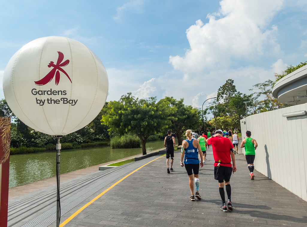 Standard Chartered Singapore Marathon 2018 - Tor Rnnow