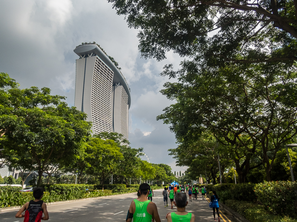 Standard Chartered Singapore Marathon 2018 - Tor Rnnow