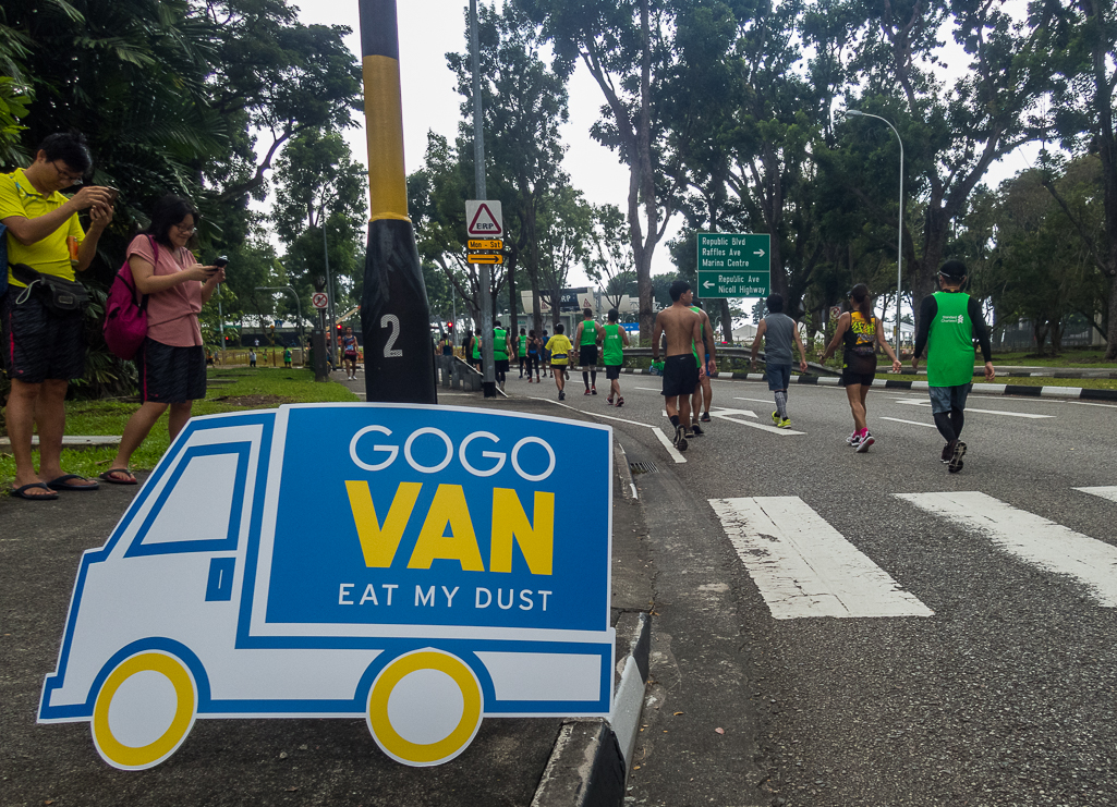 Standard Chartered Singapore Marathon 2018 - Tor Rnnow