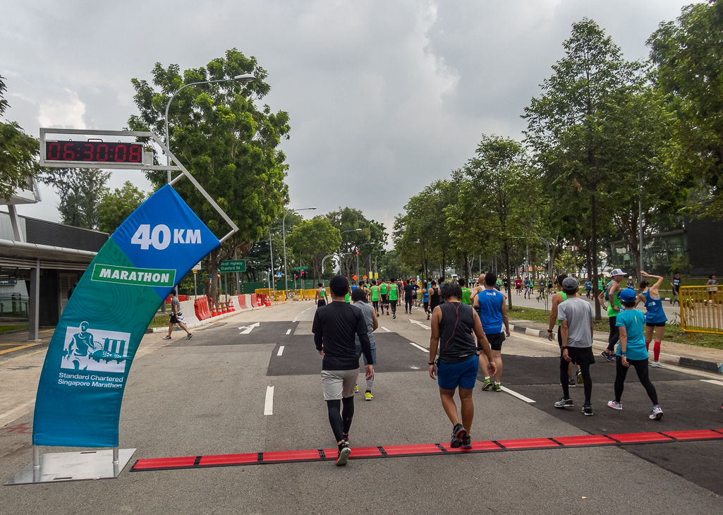 Standard Chartered Singapore Marathon 2018 - Tor Rnnow