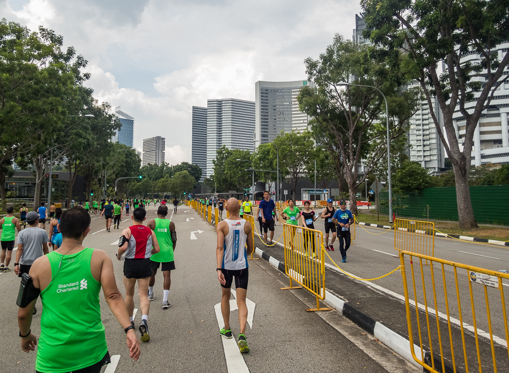 Standard Chartered Singapore Marathon 2018 - Tor Rnnow