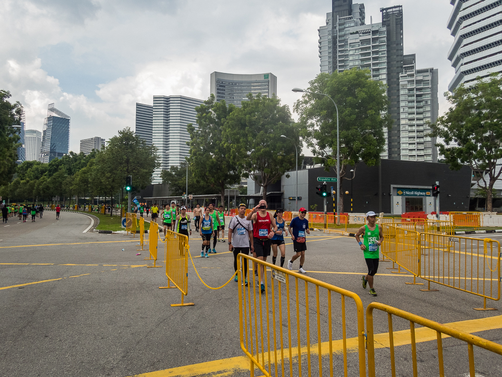 Standard Chartered Singapore Marathon 2018 - Tor Rnnow