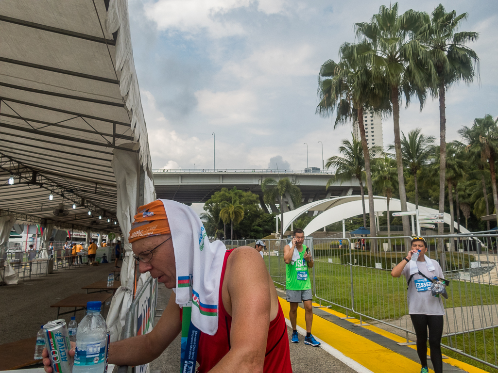 Standard Chartered Singapore Marathon 2018 - Tor Rnnow