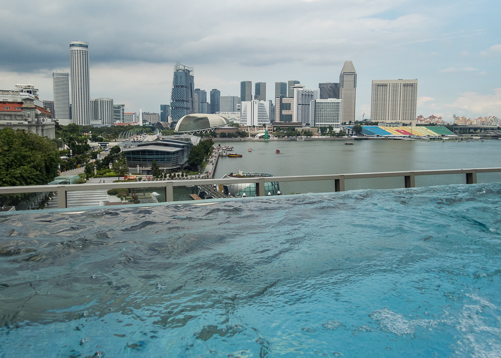 Standard Chartered Singapore Marathon 2018 - Tor Rnnow