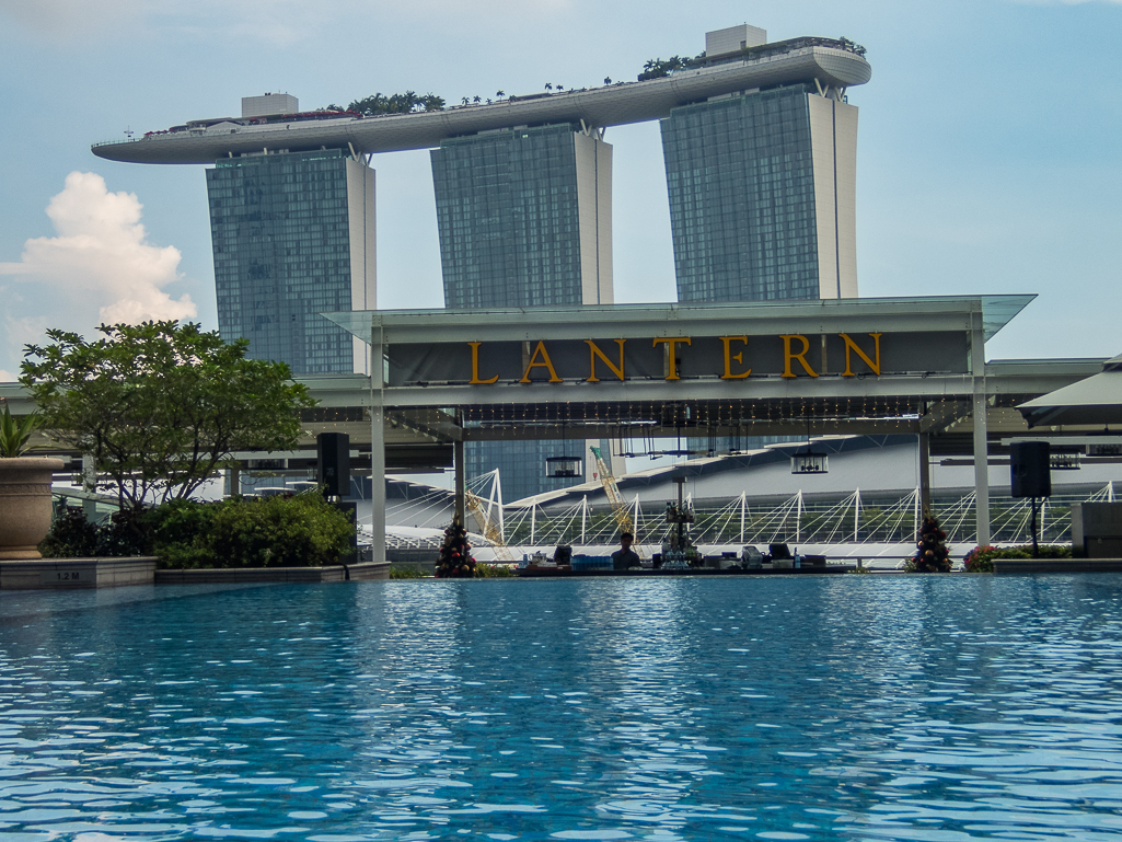 Standard Chartered Singapore Marathon 2018 - Tor Rnnow