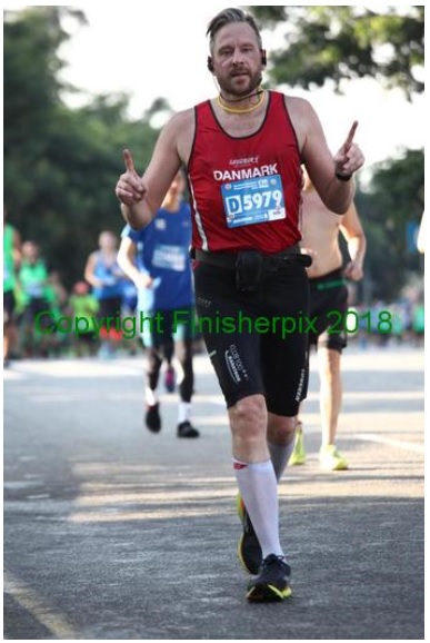 Standard Chartered Singapore Marathon 2018 - Tor Rnnow