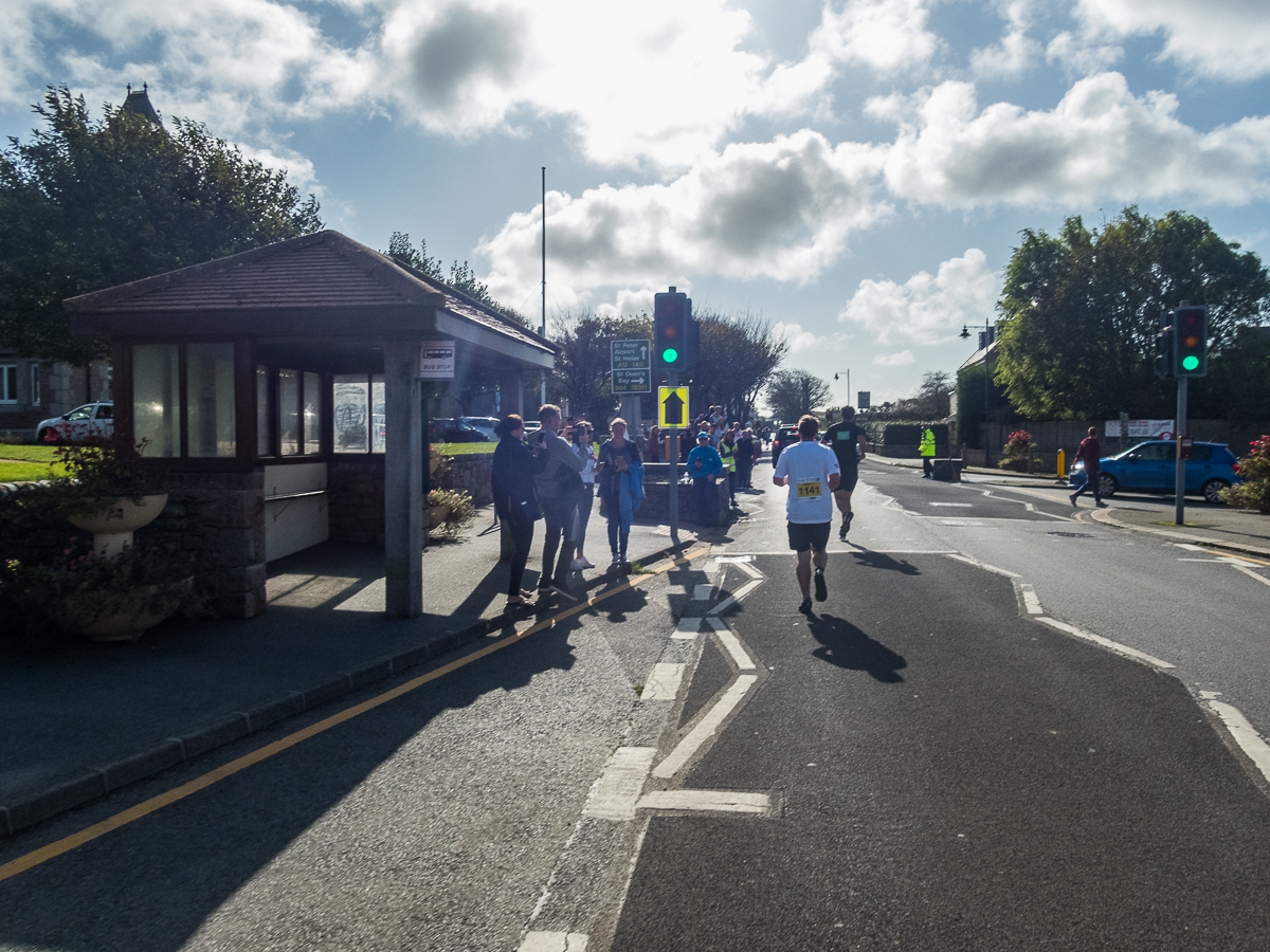 Standard Chartered Jersey Marathon 2019 - Tor Rnnow