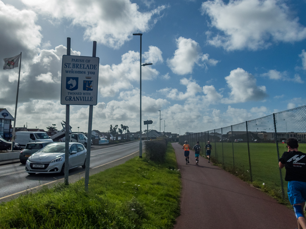 Standard Chartered Jersey Marathon 2019 - Tor Rnnow