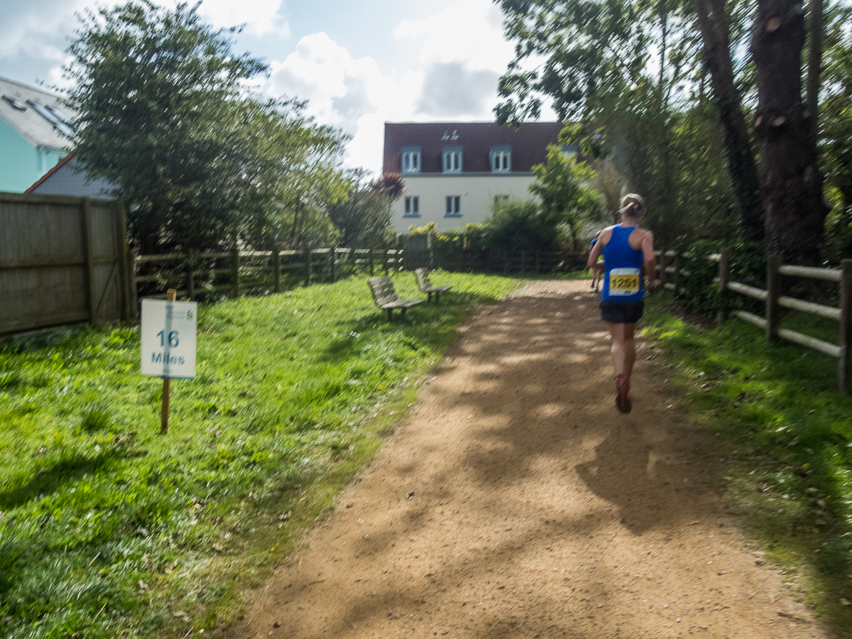 Standard Chartered Jersey Marathon 2019 - Tor Rnnow