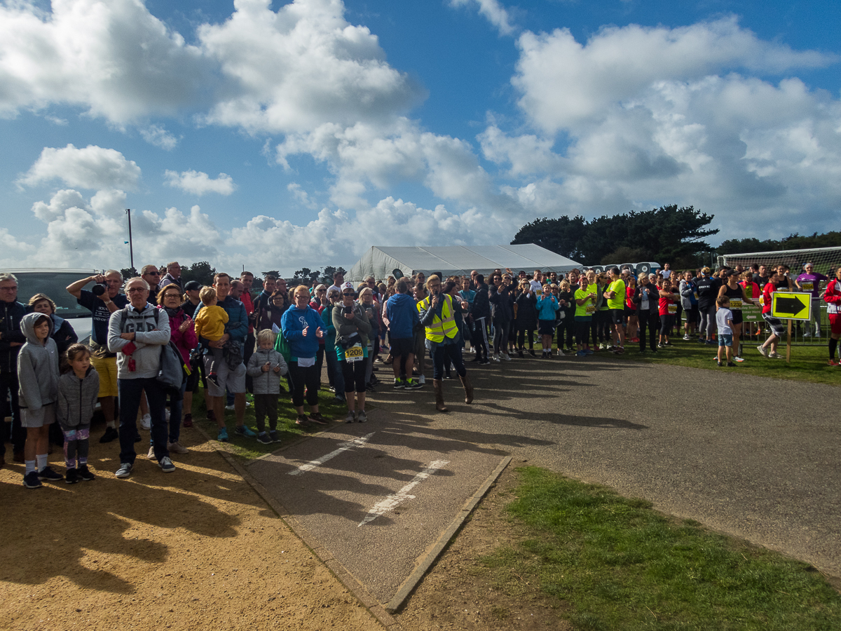 Standard Chartered Jersey Marathon 2019 - Tor Rnnow