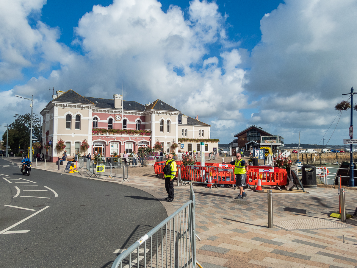 Standard Chartered Jersey Marathon 2019 - Tor Rnnow