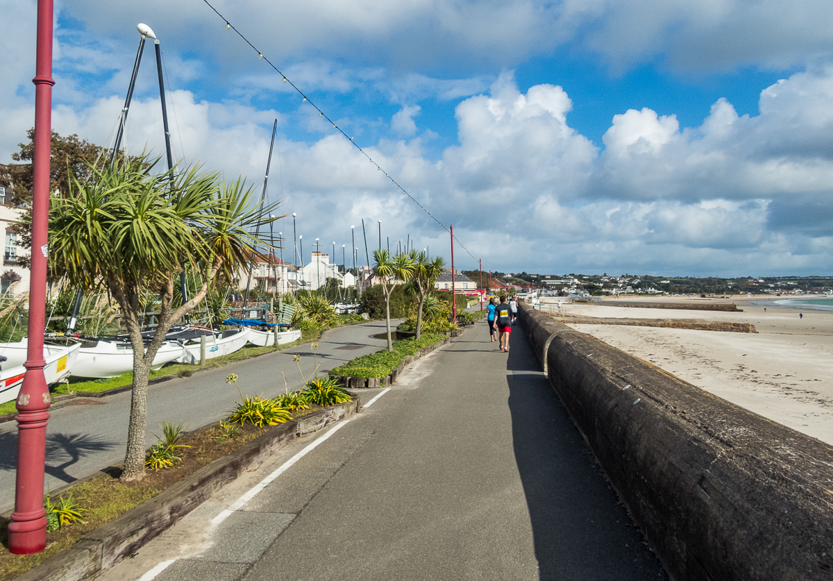 Standard Chartered Jersey Marathon 2019 - Tor Rnnow