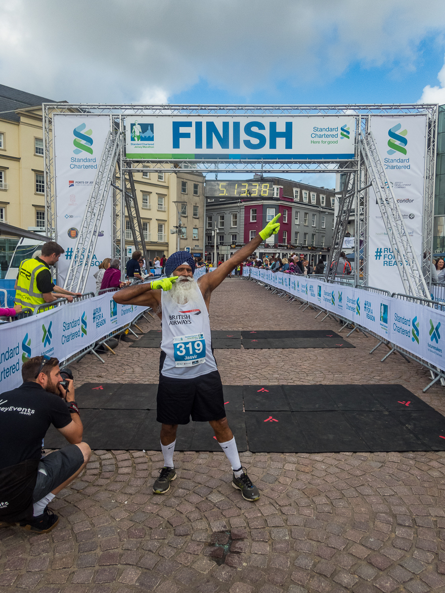 Standard Chartered Jersey Marathon 2019 - Tor Rnnow