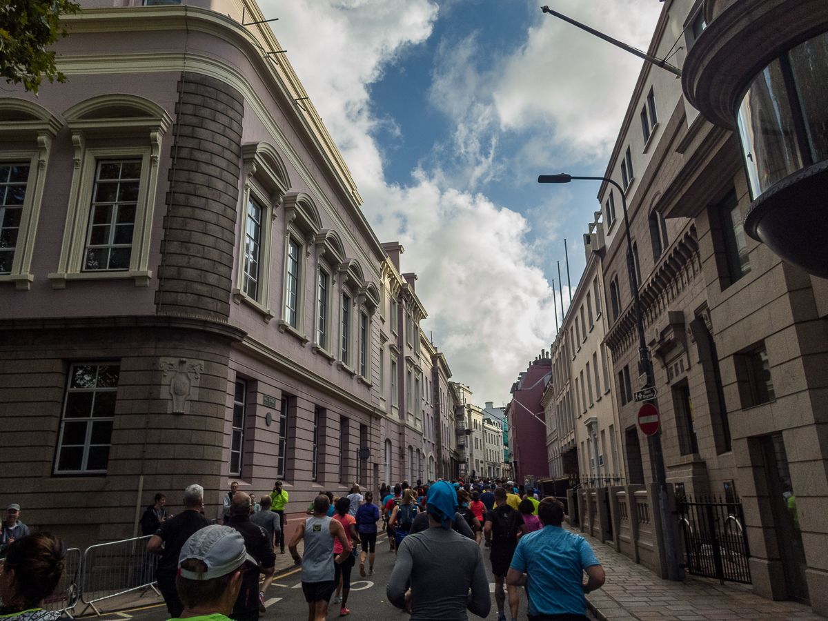 Standard Chartered Jersey Marathon 2019 - Tor Rnnow