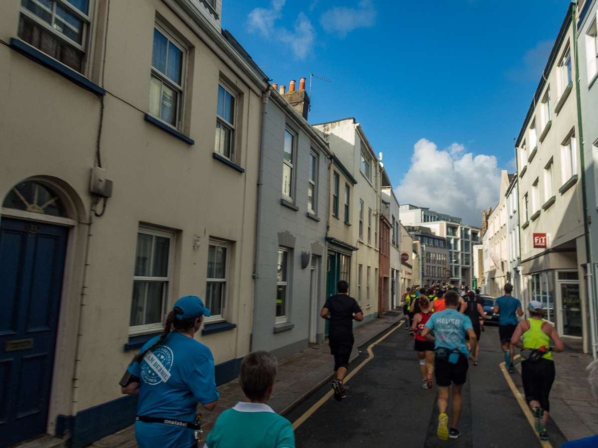 Standard Chartered Jersey Marathon 2019 - Tor Rnnow