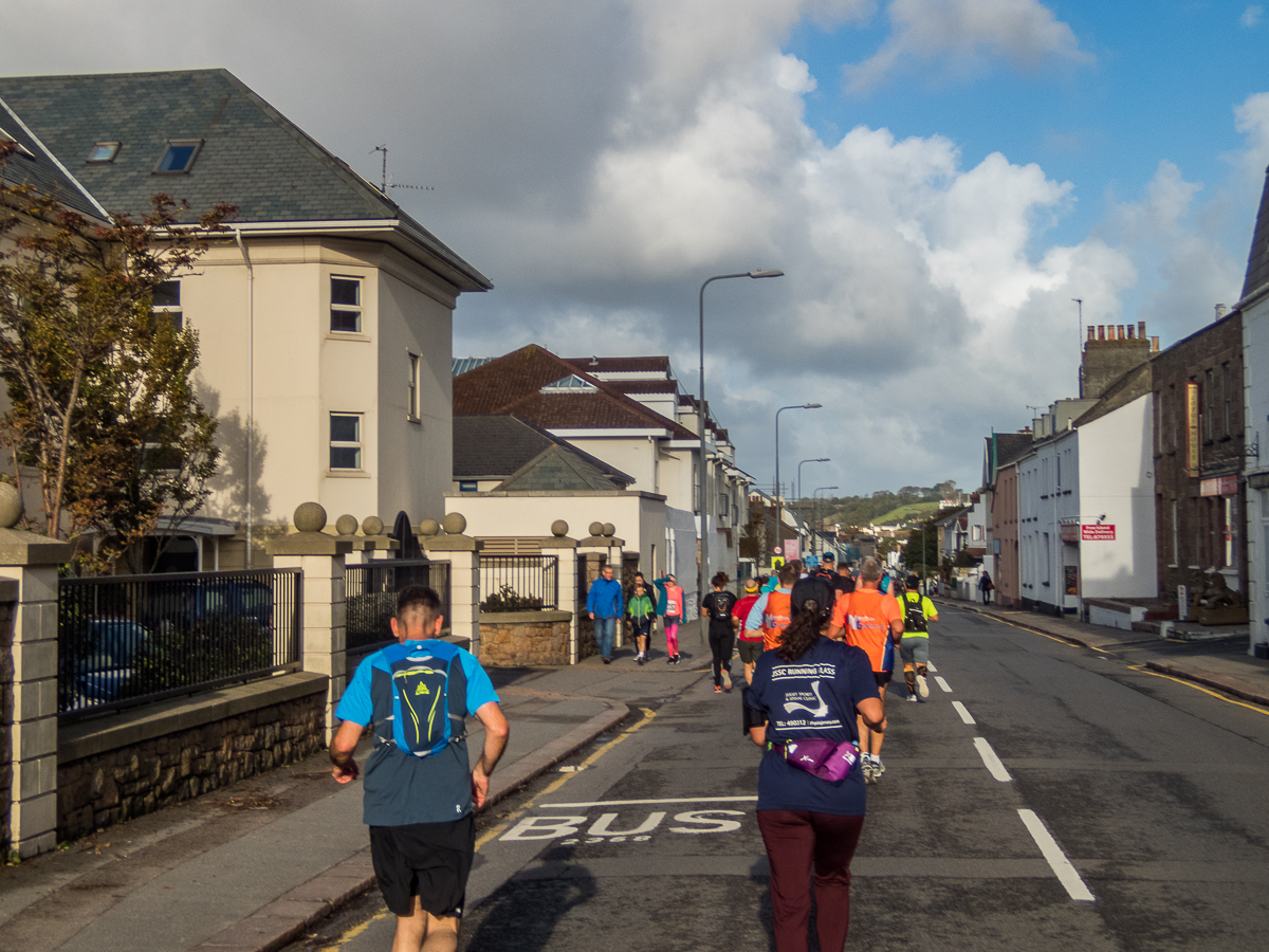 Standard Chartered Jersey Marathon 2019 - Tor Rnnow