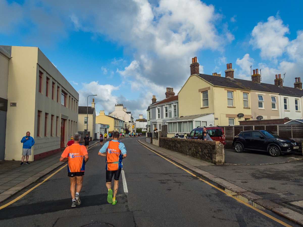 Standard Chartered Jersey Marathon 2019 - Tor Rnnow