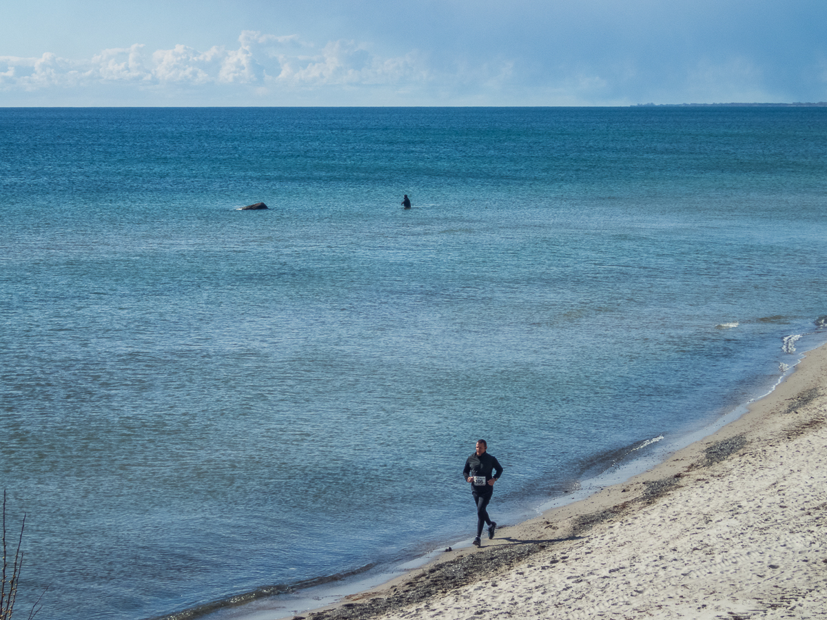 Jungle Run - South Coast Beach Marathon 2021 - Tor Rnnow