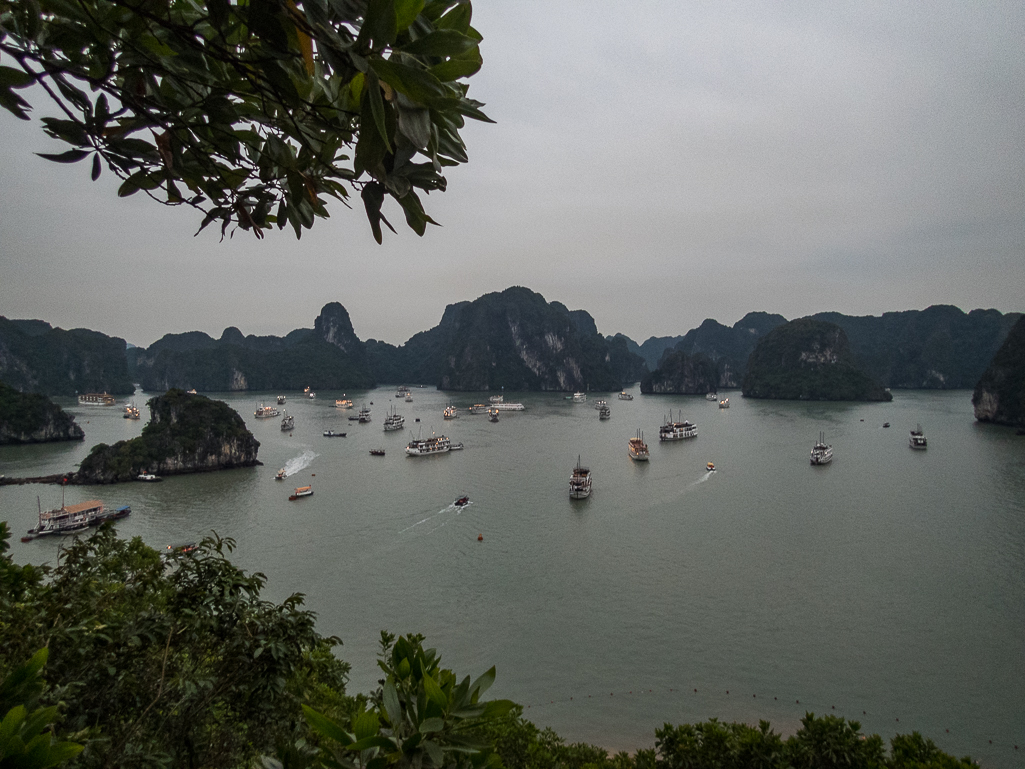 Halong Bay - Tor Rønnow