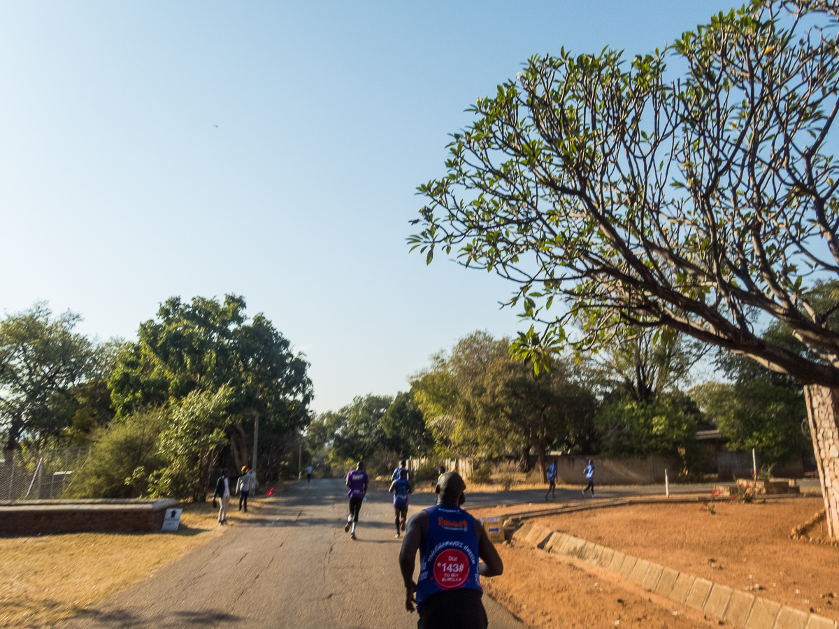 Victoria Falls Marathon 2023 - Tor Rnnow